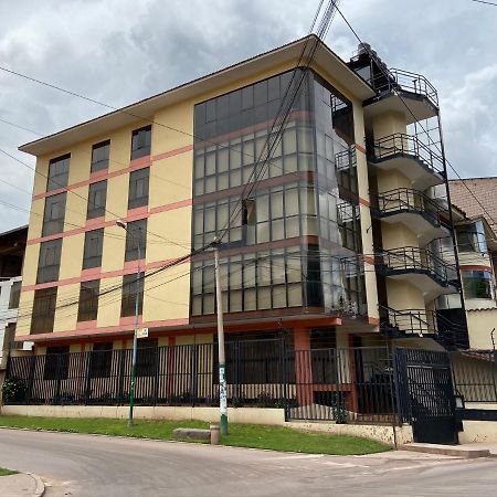 Ferienwohnung Espacioso Confortable Apartamento Familia Cusco Exterior foto